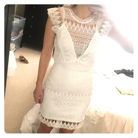 White dress - Picture 1 of 2